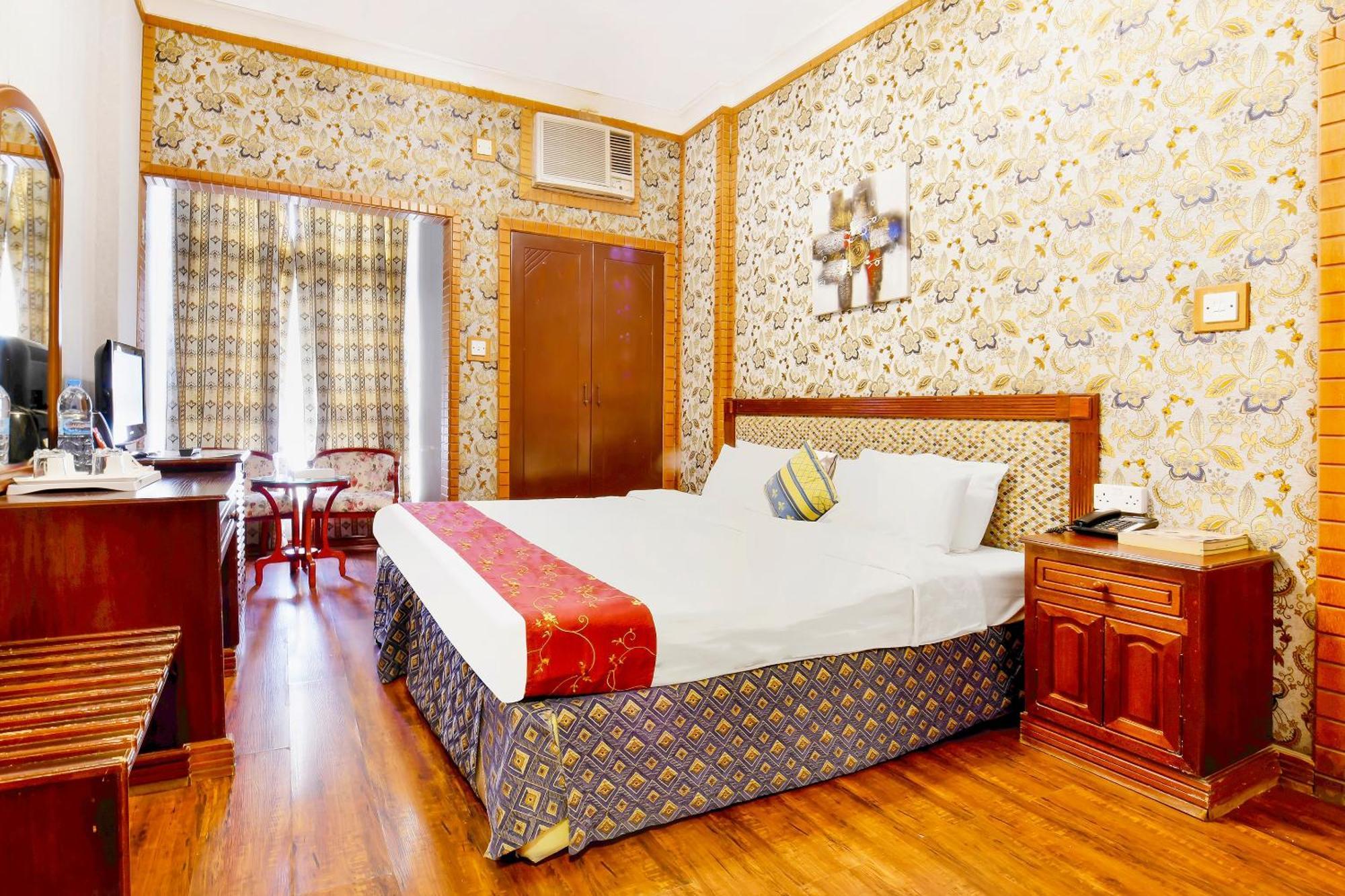 Capital O 125 Moon Plaza Hotel Manama Dış mekan fotoğraf