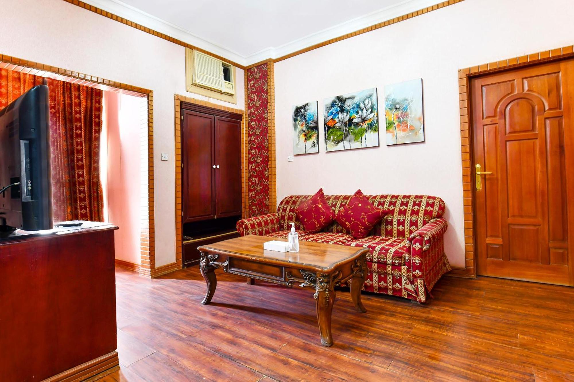 Capital O 125 Moon Plaza Hotel Manama Dış mekan fotoğraf
