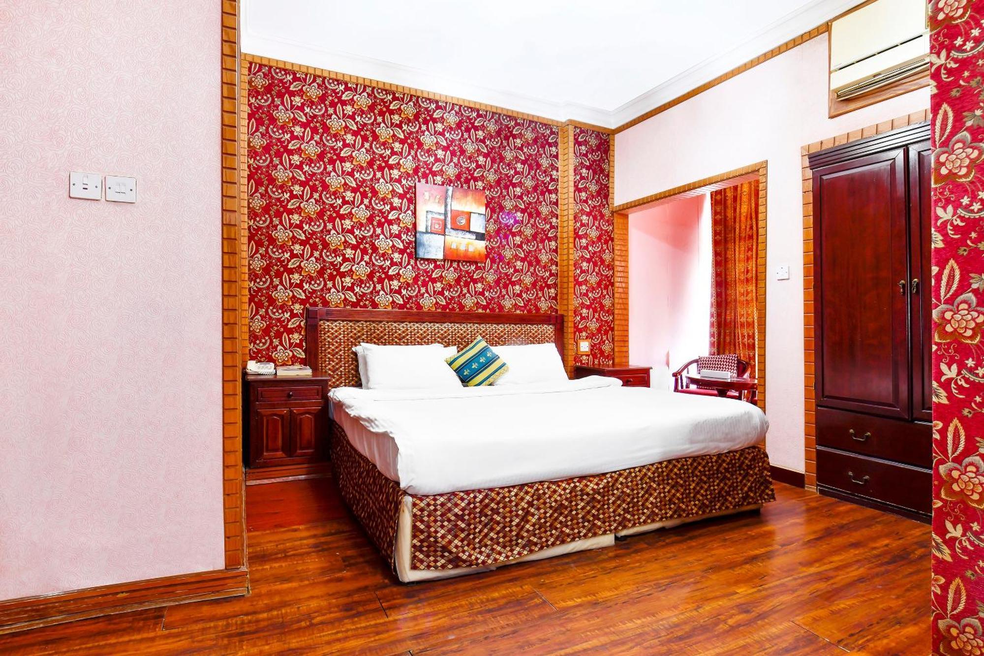 Capital O 125 Moon Plaza Hotel Manama Dış mekan fotoğraf